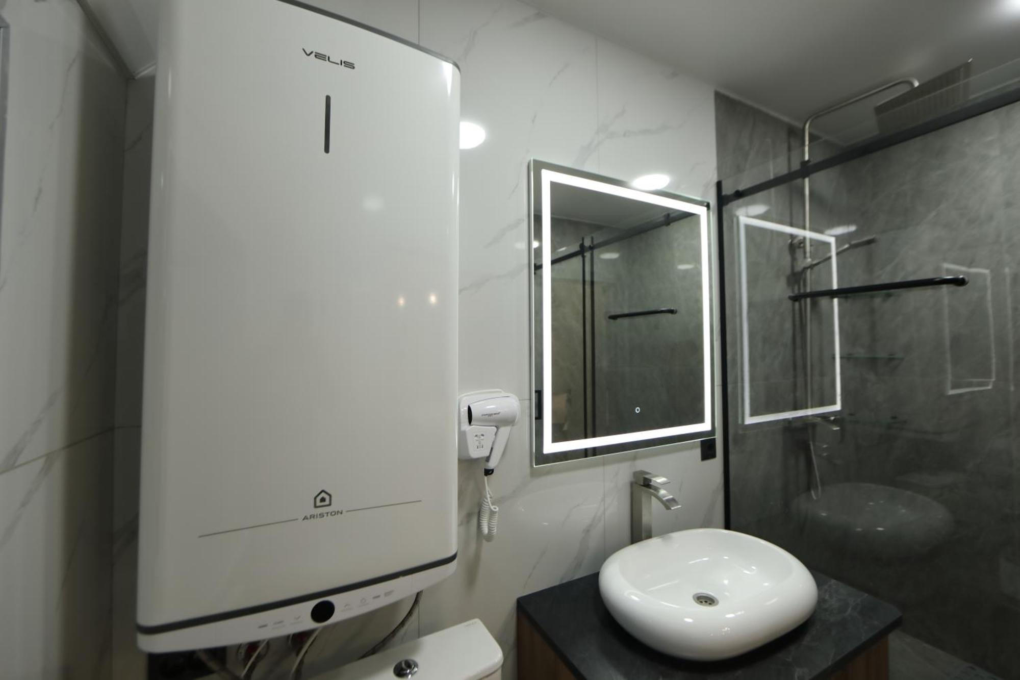 Cozy Hostel Bishkek Esterno foto