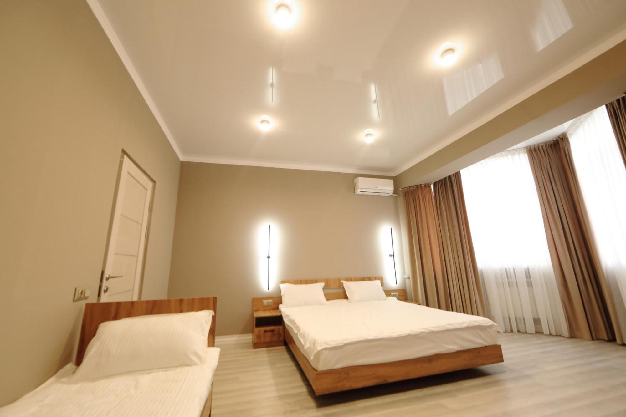 Cozy Hostel Bishkek Esterno foto